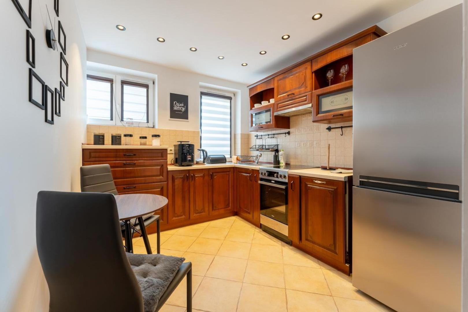 Apartament Ratuszlove - 2 Osobne Sypialnie, Z Widokiem Na Ratusz - By Spaceapart Jelenia Góra Kültér fotó