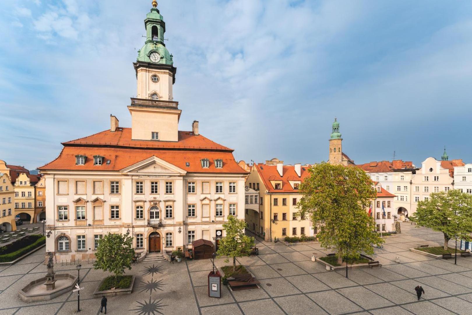 Apartament Ratuszlove - 2 Osobne Sypialnie, Z Widokiem Na Ratusz - By Spaceapart Jelenia Góra Kültér fotó